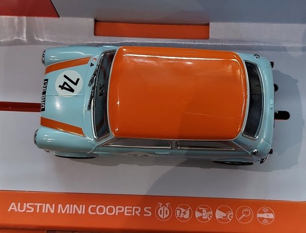 Austin Mini Cooper S Gulf Edition Nick Riley & Gabriele Tarquini